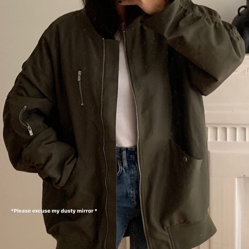 HM oversize bomber